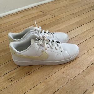 Women’s Nike Low Court Vision Sneaker